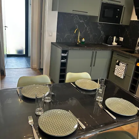 Apartment Du Sud Avec Jacuzzi Sommieres