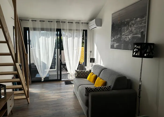 Du Sud Avec Jacuzzi Apartamento *